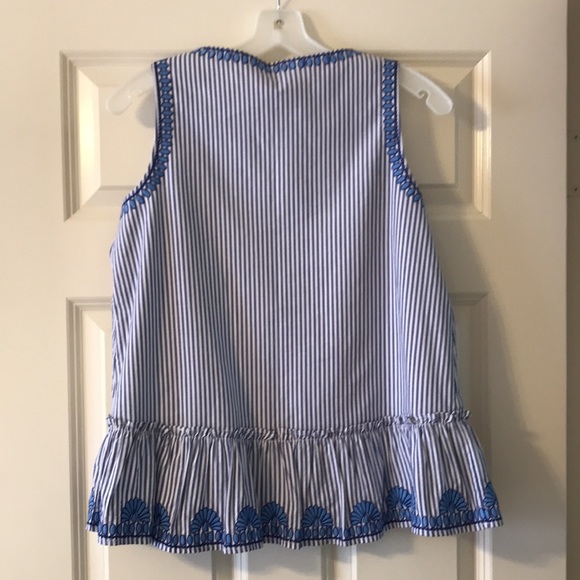 Vineyard Vines searsucker top - Picture 8 of 8